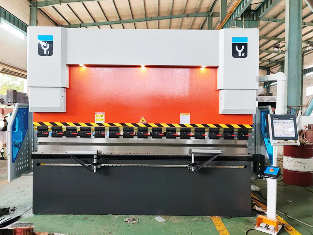 200T3200电液同步数控4 1轴折弯机